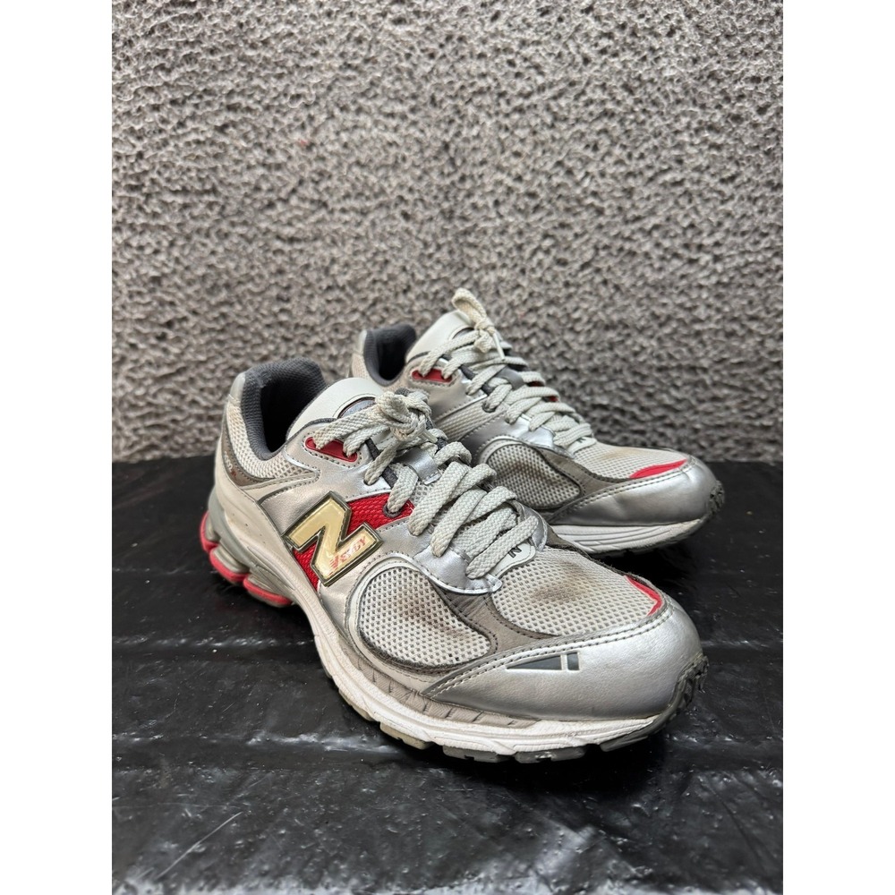 New Balance 2002R Lace Up Sneakers Silver Metallic M2002RLB Mens Size 9D US